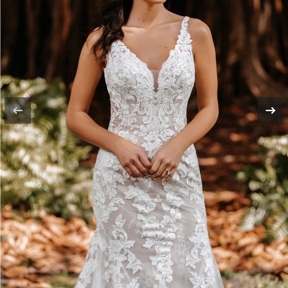 Allure Lace Wedding Dress style 9854 - Picture 2 of 10